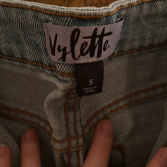 Women’s size 5 Vylette Distressed wide legged jeans - Picture 2 of 3